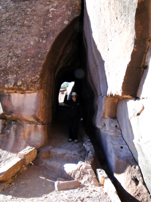 Trail to the White House Ruins