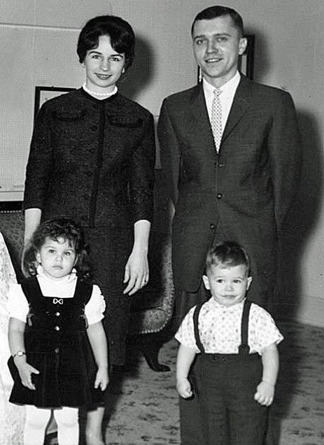 Margie, John, Cindy, Jeff (Dec 1961)
