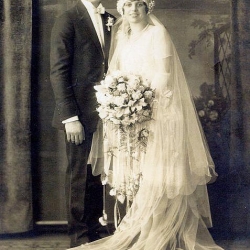 Hap & Leone (November 27, 1926) (Mike's Aunt) (Ollie's Sis)